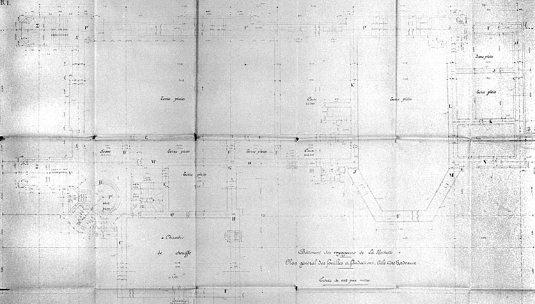 Bâtiment principal, aile côté Bordeaux, plan des fondations (pl.13a).