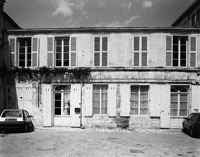 Aile nord, élévation sud sur cour.
