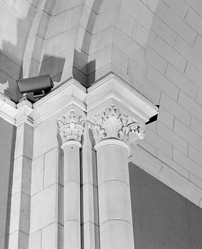 Chapelle, détail de chapiteaux entre la nef et le choeur.