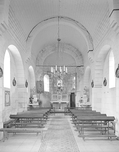 Vue de l'intérieur vers le choeur.