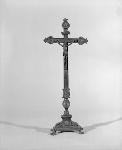 Croix d'autel