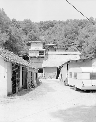 Vue d'ensemble prise de l'est.