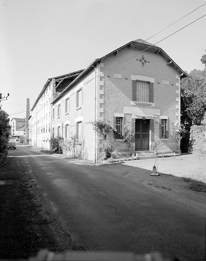 Bureau vu du nord est.