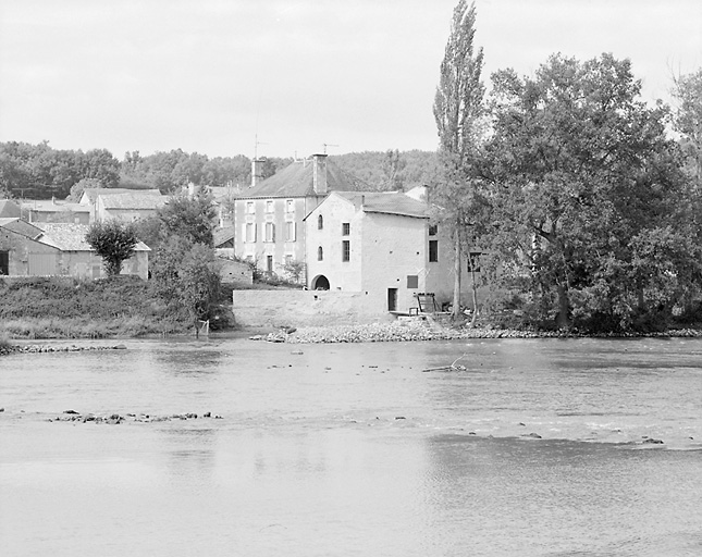 Vue générale prise du sud est.