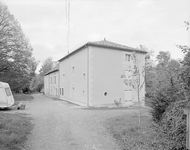 Logements des contremaîtres vus du sud ouest.
