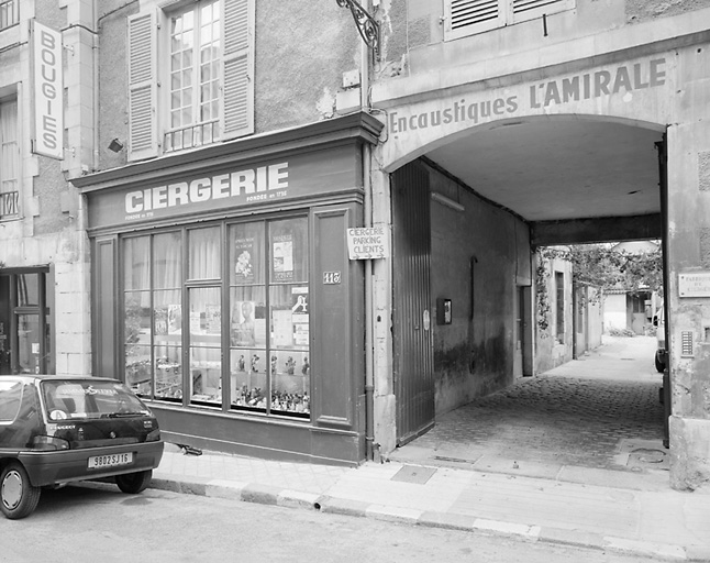 Magasin sur la Grand'Rue.