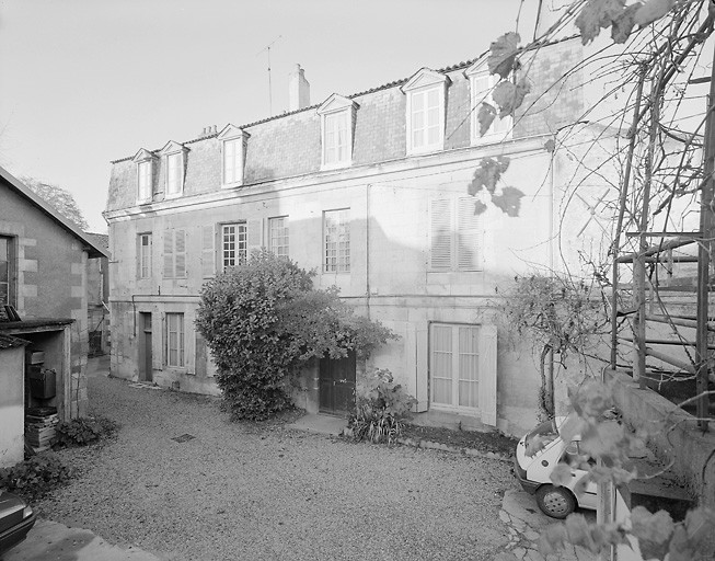 Elévation est du logement patronal