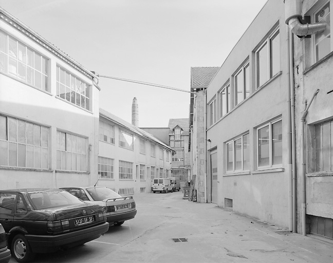 Cour intérieure de l'usine de Vassalour vue du sud.