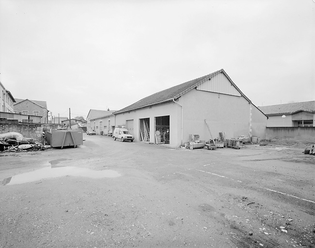 Ateliers d'entretien de Vassalour vus du nord.