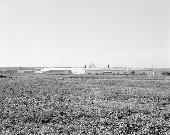 Vue générale de l'usine du Planty prise de l'est.