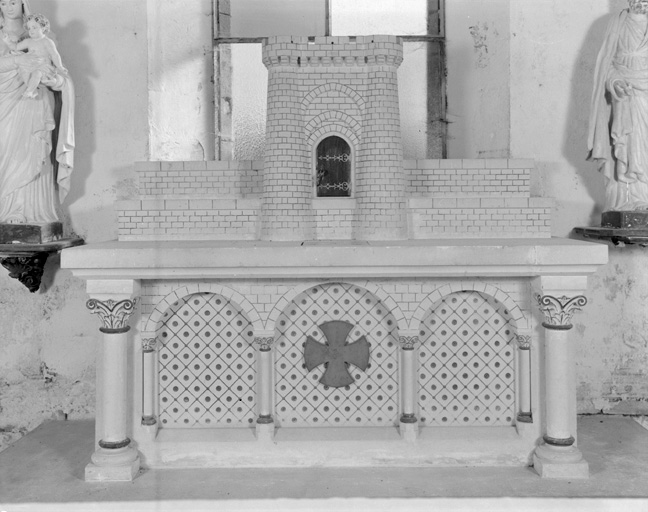 Autel, tabernacle (autel tombeau, tabernacle tour).