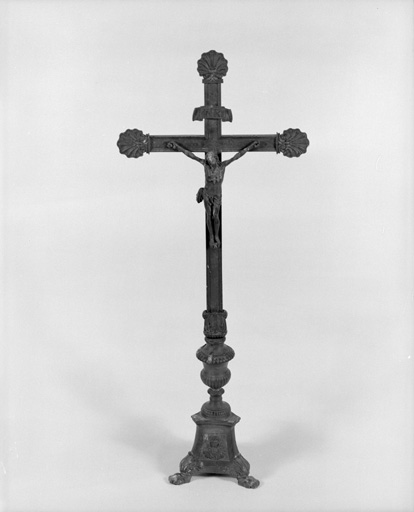 Croix d'autel.