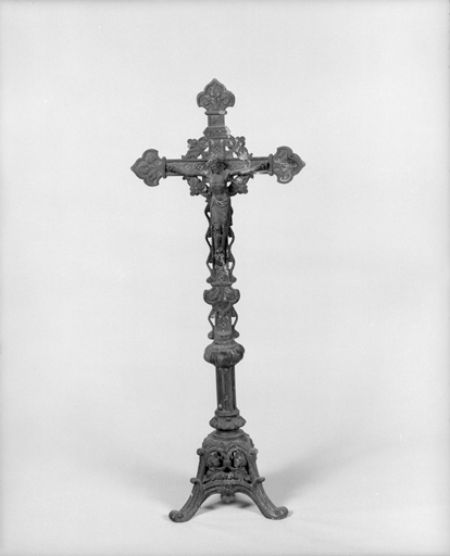 Croix d'autel