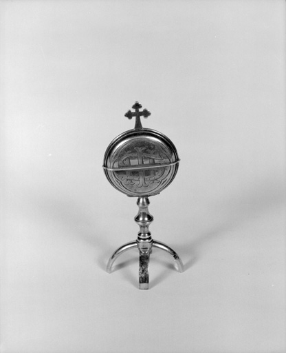 Vue de l'autre face en position fermée.