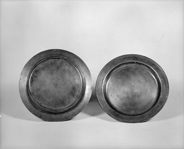 2 plats de communion