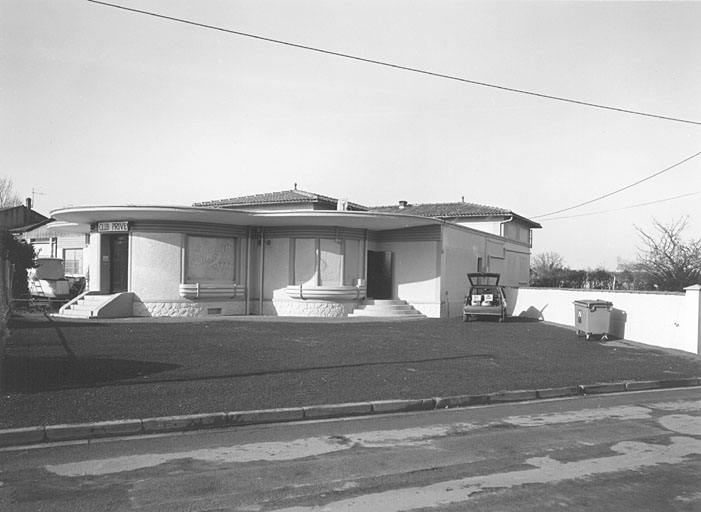 Bâtiment abritant l'atelier d'embouteillage et le bureau vu du nord.
