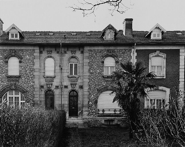 Détail de l'élévation antérieure des logements des contremaîtres le long de l'avenue du Pont Rouge.