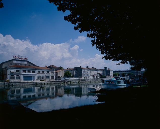 Elévation sur le quai.