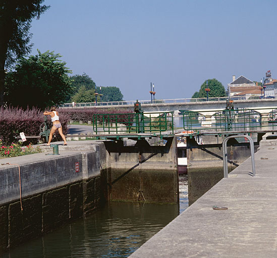 Bassin vu vers l'ouest.