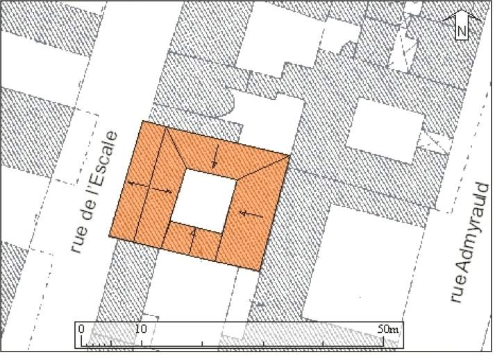 Plan masse, plan schématique des toitures, d'après le plan cadastral de 1976.