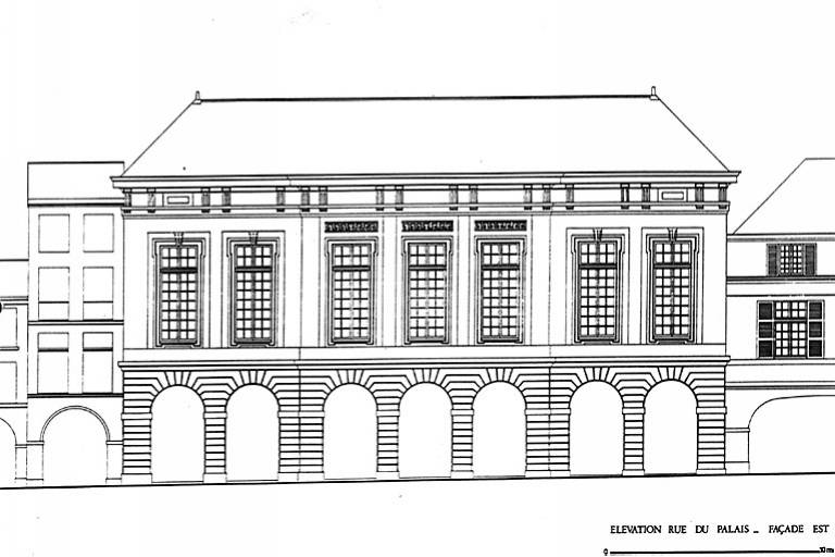 Corps de bâtiment principal, élévation est, sur la rue du Palais. Relevé Oudin, par Olivier Vigoureux, en 1991.