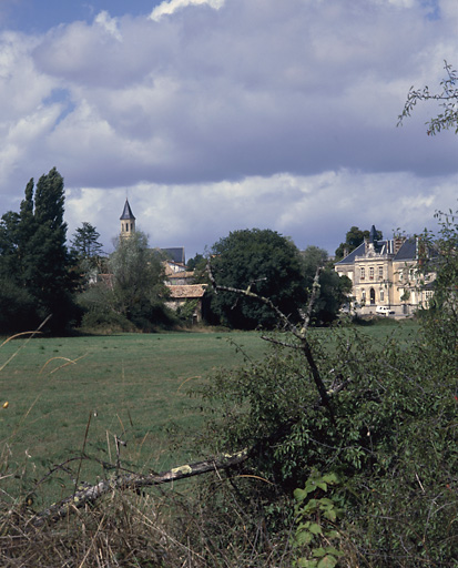 Vue d'ensemble depuis le sud est.