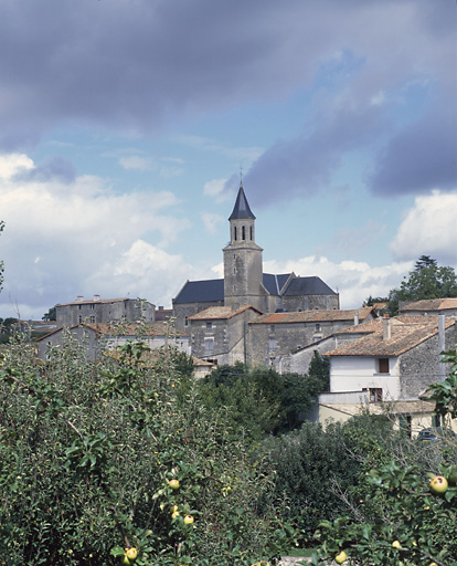 Vue depuis le sud-est.