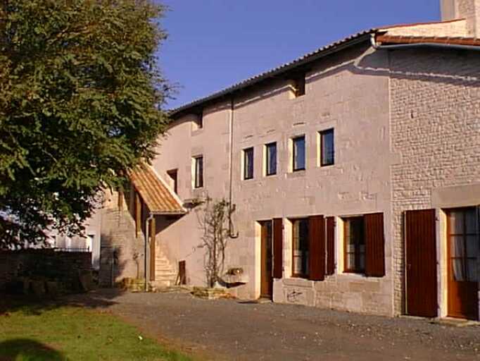 Logis, élévation antérieure.