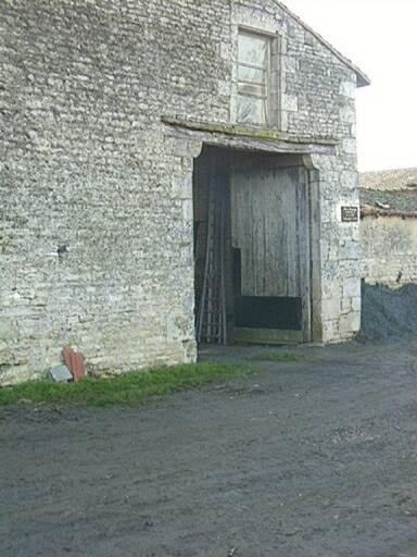 Grange-étable-hangar, élévation antérieure.