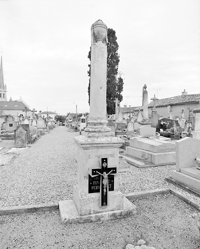 Tombeau de la famille Pinault