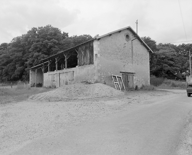 Hangar et fenil ouvert, élévation antérieure.