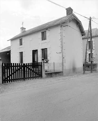 Logis, élévation antérieure et latérale.