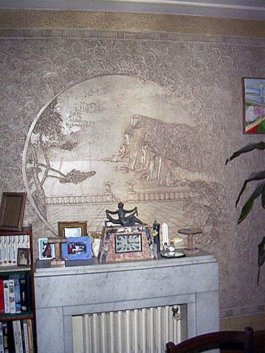 Premier étage, salon aux murs couvert de gypserie, détail du mur sud.
