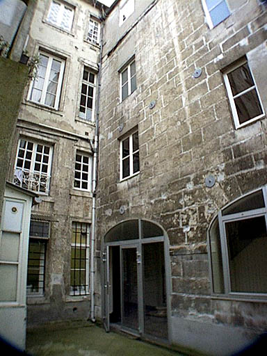 Elévations sur cour.