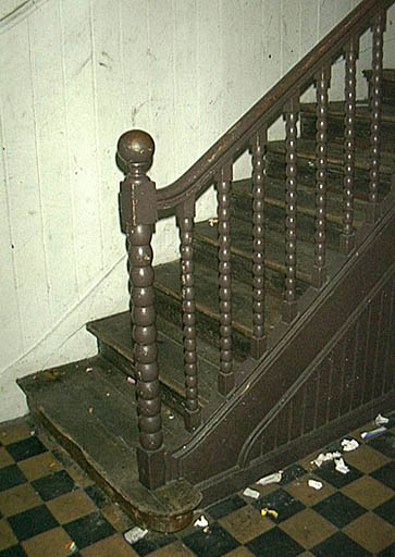 Escalier, partie inférieure.
