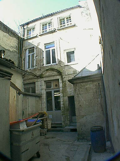 Corps de bâtiment postérieur, élévation sur la cour.