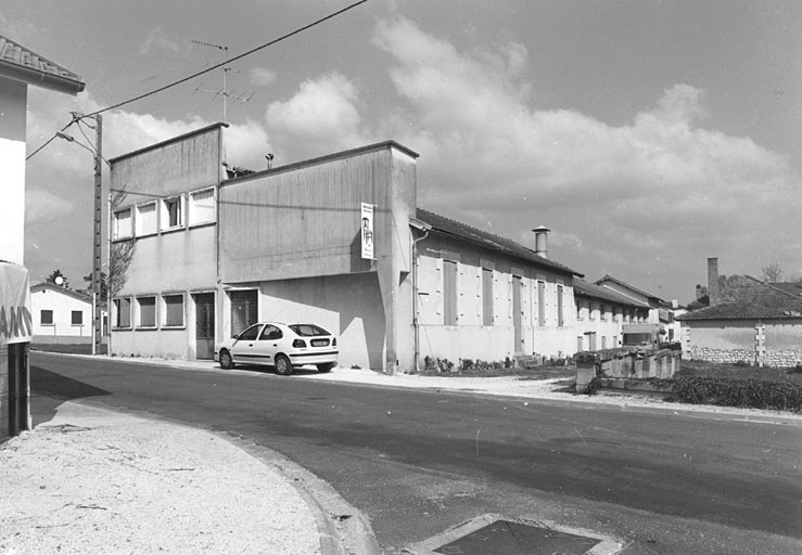 Vue des bâtiments situés au nord de la rue Gambetta.