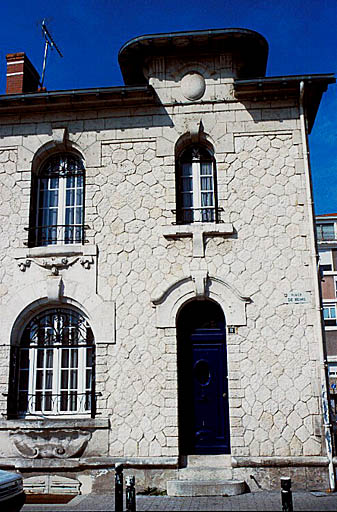 Façade.