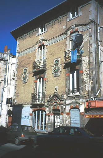 Façade.