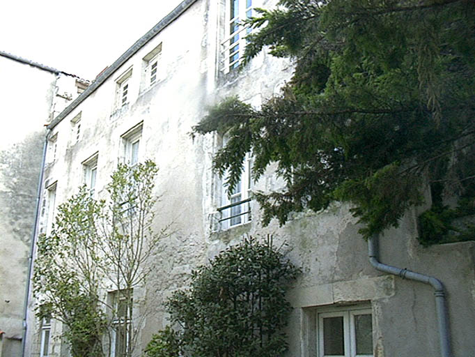Bâtiment postérieur, élévation postérieure ouest.
