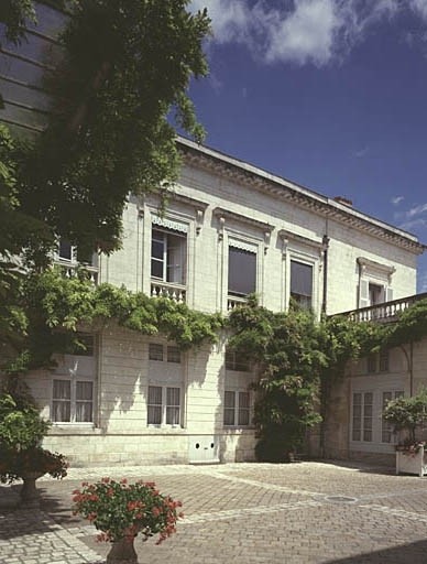 Aile nord, élévation sur cour.