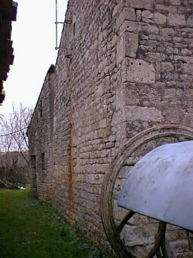 Logis de la métairie du prieuré, élévation latérale gauche, vue depuis le sud.