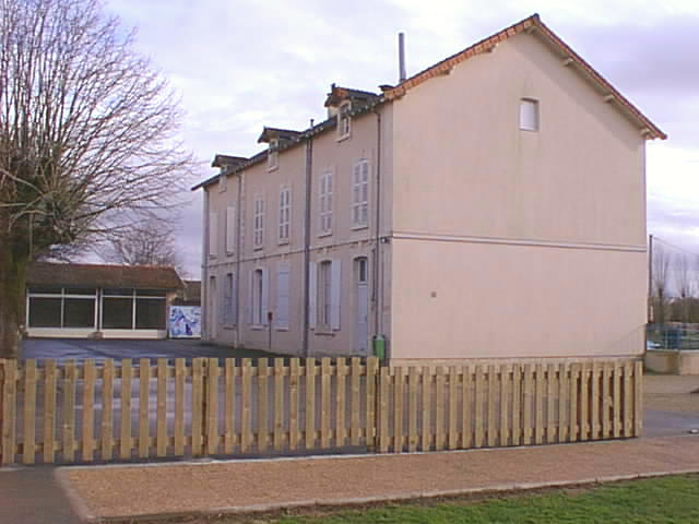 Mairie et logements, élévation postérieure