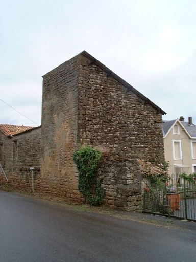 La Poupaudière, pigeonnier carré, élévations sud-est et nord-ouest, parcelle 1817 C 555 (près de) ; 1949 C2 350.