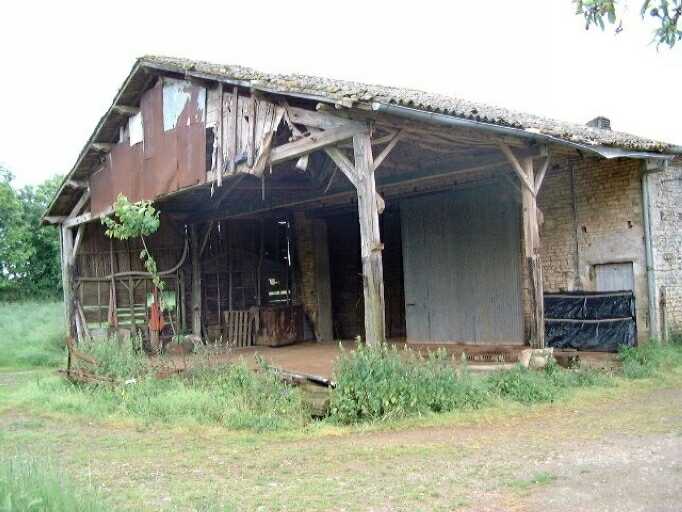 Grange-étable-hangar, élévation antérieure, vue du nord-ouest.
