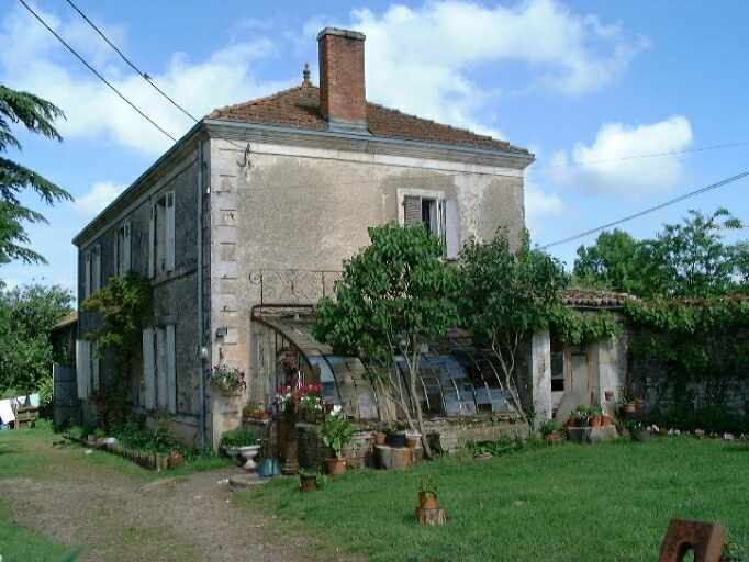 Nouveau logis, élévations antérieure et latérale droite et la serre accolée, vue prise de l'est.