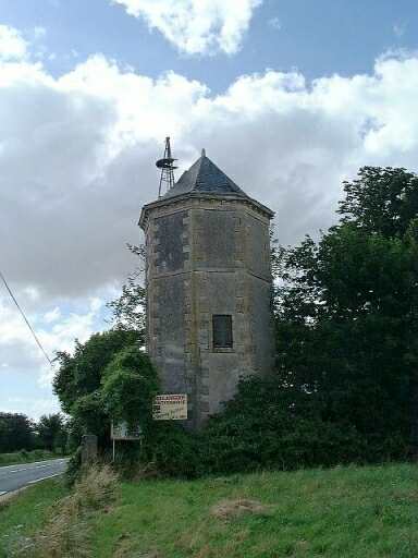 Château d'eau, vue d'ensemble, prise du sud-est