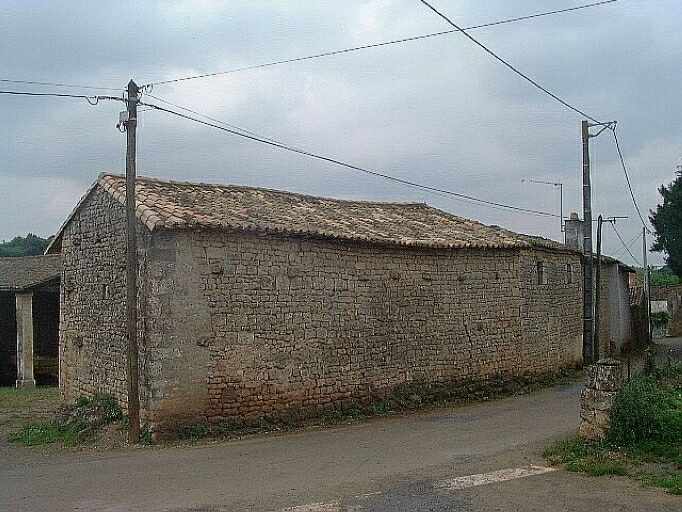 Logis et dépendances nord, élévations postérieures, vue prise de l'est.