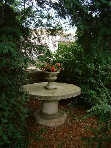 Jardin au sud du logis, table dite table de légumes.