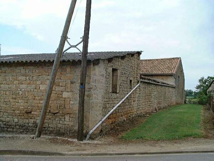 En village, élévations nord sur passage, vue prise de l'est, parcelle 1949 A1 12.